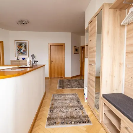 Ella Apartmán Klagenfurt am Woerthersee